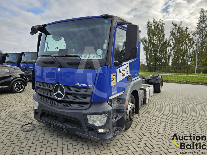 Mercedes-Benz Actros 1843 - Kabiinišassiiga veoauto: pilt 1 Mercedes-Benz Actros 1843 - Kabiinišassiiga veoauto: pilt 1