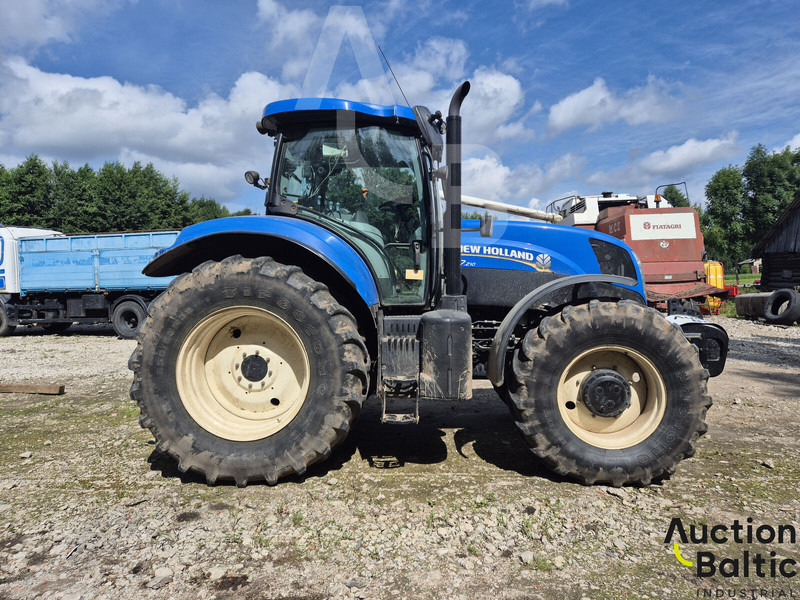 New Holland T 7.210 - Traktor: pilt 3 New Holland T 7.210 - Traktor: pilt 3
