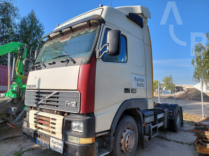 Volvo FH12 - Sadulveok: pilt 1 Volvo FH12 - Sadulveok: pilt 1