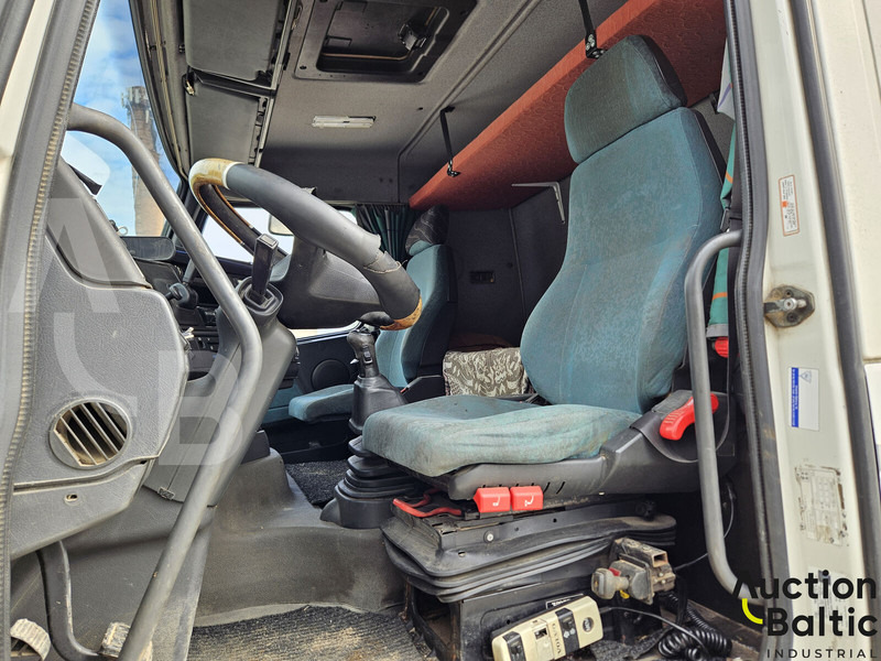 Volvo FH12 - Sadulveok: pilt 5 Volvo FH12 - Sadulveok: pilt 5