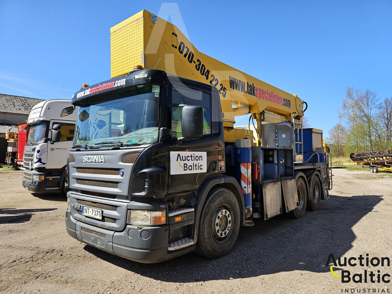 Scania P 310 - Veoautolt tõusev platvorm: pilt 1 Scania P 310 - Veoautolt tõusev platvorm: pilt 1