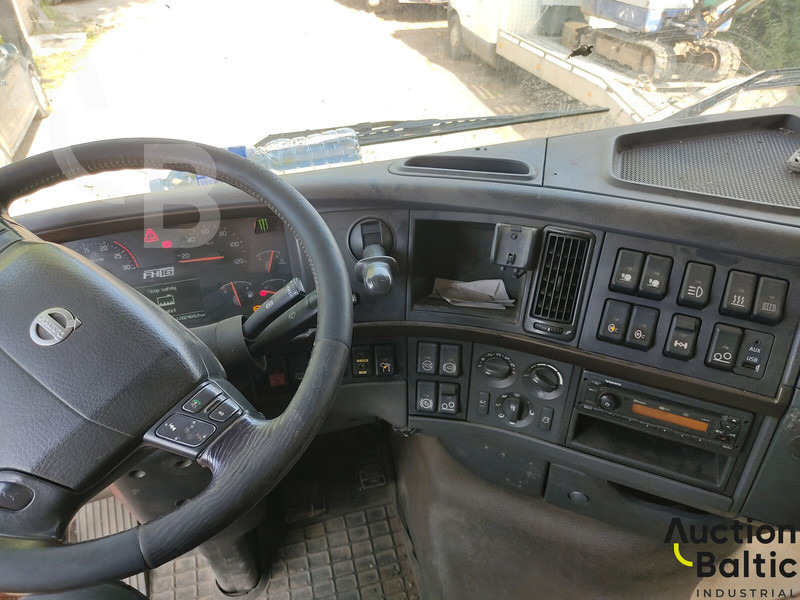 Metsaveok, Kraanaga veoauto Volvo FH16: pilt 8