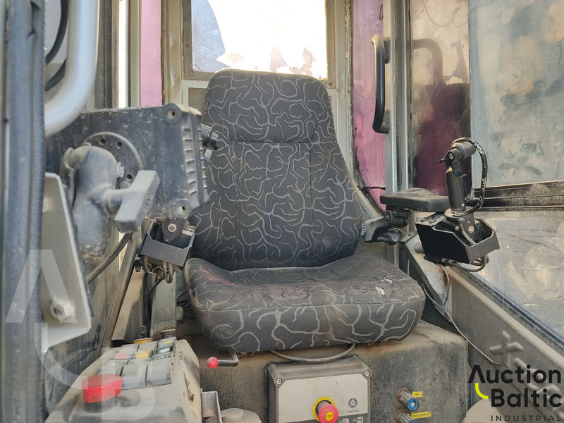 Metsaveok, Kraanaga veoauto Volvo FH16: pilt 11