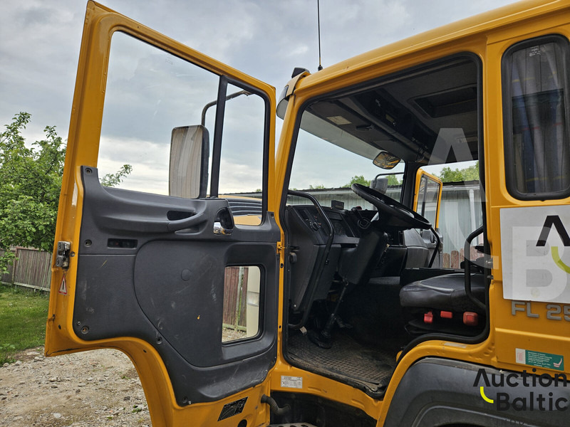 Volvo FL6 250 - Madelveok/ Platvormveok, Kraanaga veoauto: pilt 5 Volvo FL6 250 - Madelveok/ Platvormveok, Kraanaga veoauto: pilt 5
