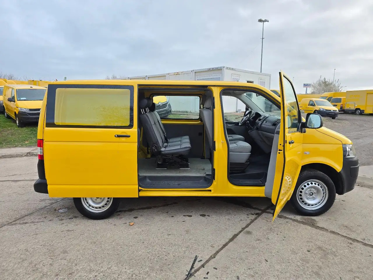 Volkswagen T5 Transporter/ 2.0 TDI/EU5/1.Hand/5-Sitze - Kaubik: pilt 1 Volkswagen T5 Transporter/ 2.0 TDI/EU5/1.Hand/5-Sitze - Kaubik: pilt 1