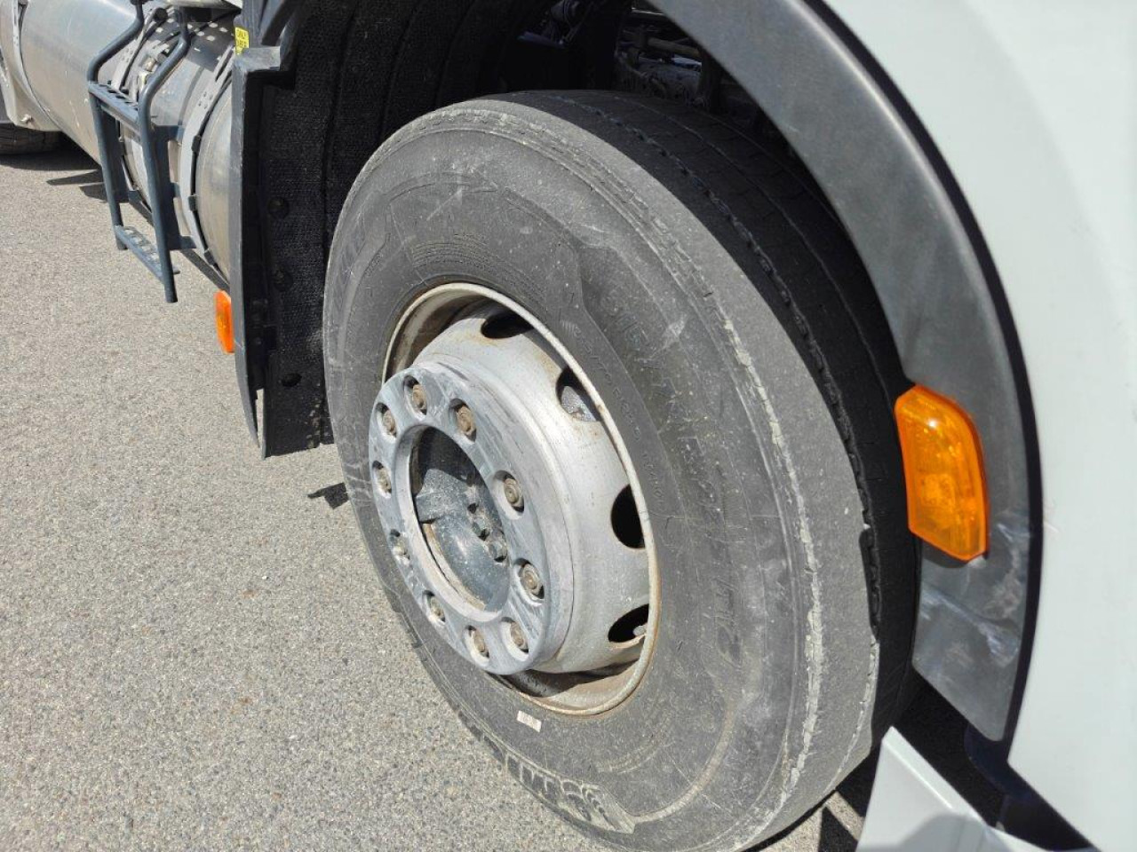 IVECO Stralis AS440S46T/P2LNG Euro6 Intarder Klima - Sadulveok: pilt 2 IVECO Stralis AS440S46T/P2LNG Euro6 Intarder Klima - Sadulveok: pilt 2