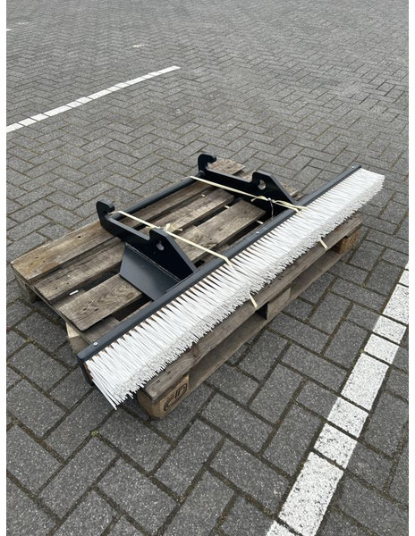 Tobroco Veegborstel 150 cm Giant aanspan - Hari - Ehitusmasinad: pilt 4 Tobroco Veegborstel 150 cm Giant aanspan - Hari - Ehitusmasinad: pilt 4