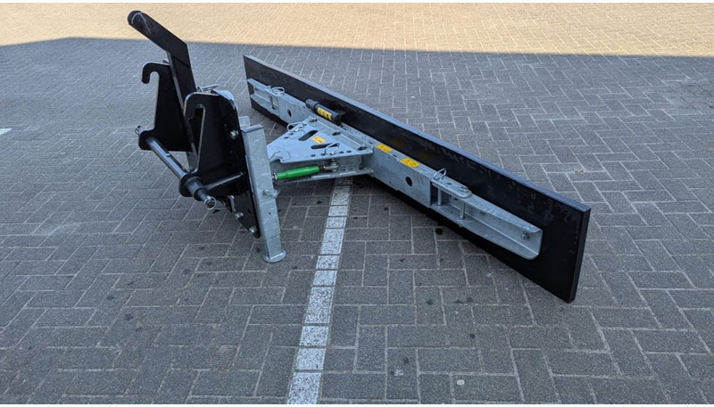 Zocon Rubberschuif 2.80 mtr Giant + 3-punts - Loomakasvatusseadmed: pilt 2 Zocon Rubberschuif 2.80 mtr Giant + 3-punts - Loomakasvatusseadmed: pilt 2