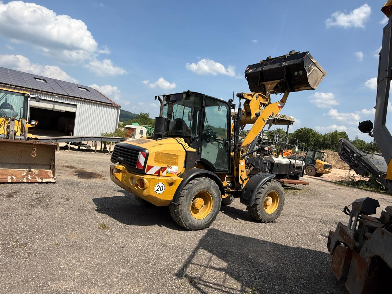 Caterpillar 908 H 2 units CAT908H - Rataslaadur: pilt 2 Caterpillar 908 H 2 units CAT908H - Rataslaadur: pilt 2