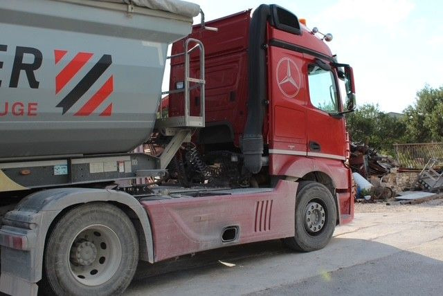 Mercedes-Benz Actros 4 2-Achser BM 963 1848 OM471 4x2 SZM - Sadulveok: pilt 3 Mercedes-Benz Actros 4 2-Achser BM 963 1848 OM471 4x2 SZM - Sadulveok: pilt 3