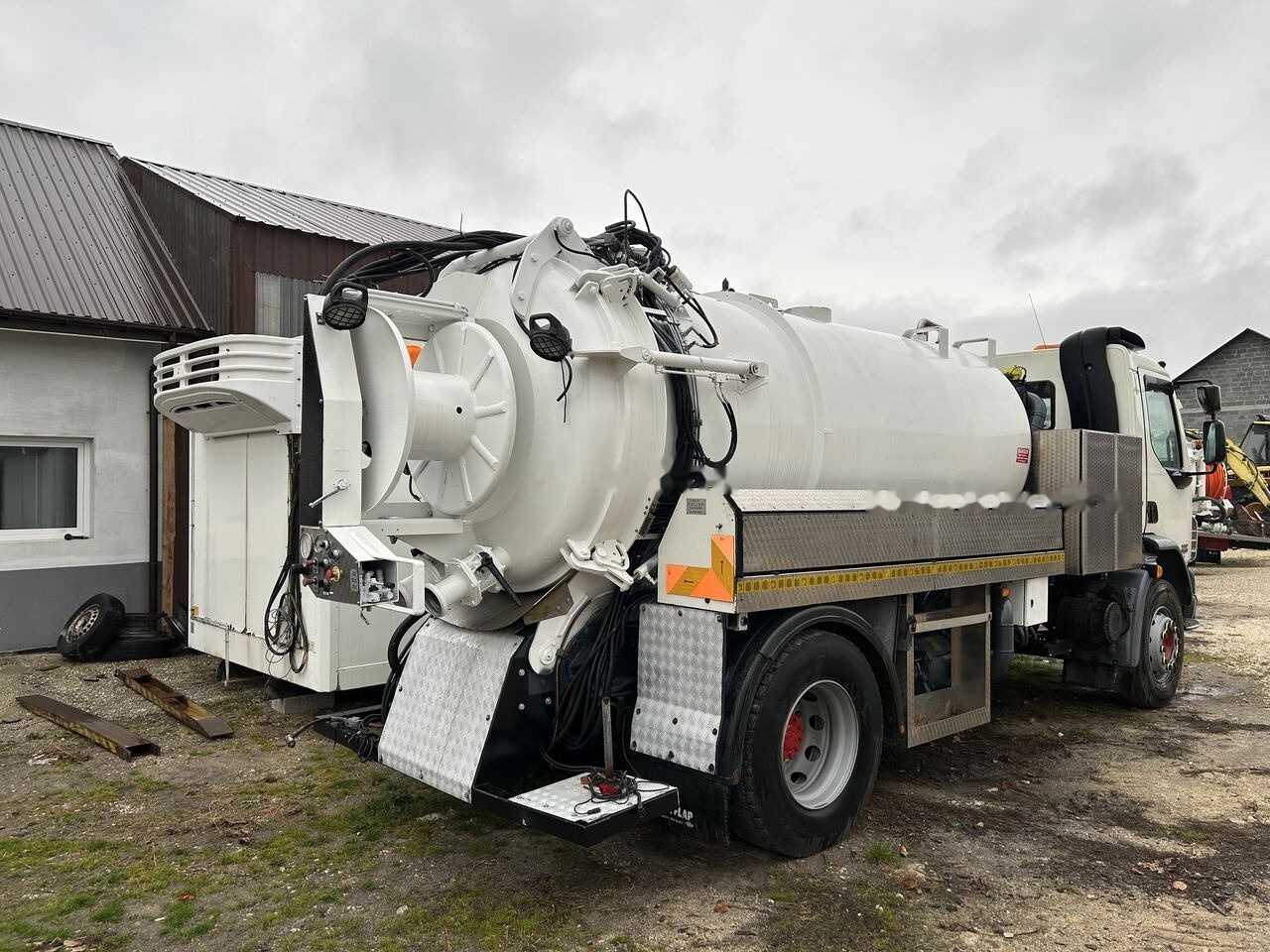 DAF LF55.250 combi tanker - Vaakumveok: pilt 1 DAF LF55.250 combi tanker - Vaakumveok: pilt 1
