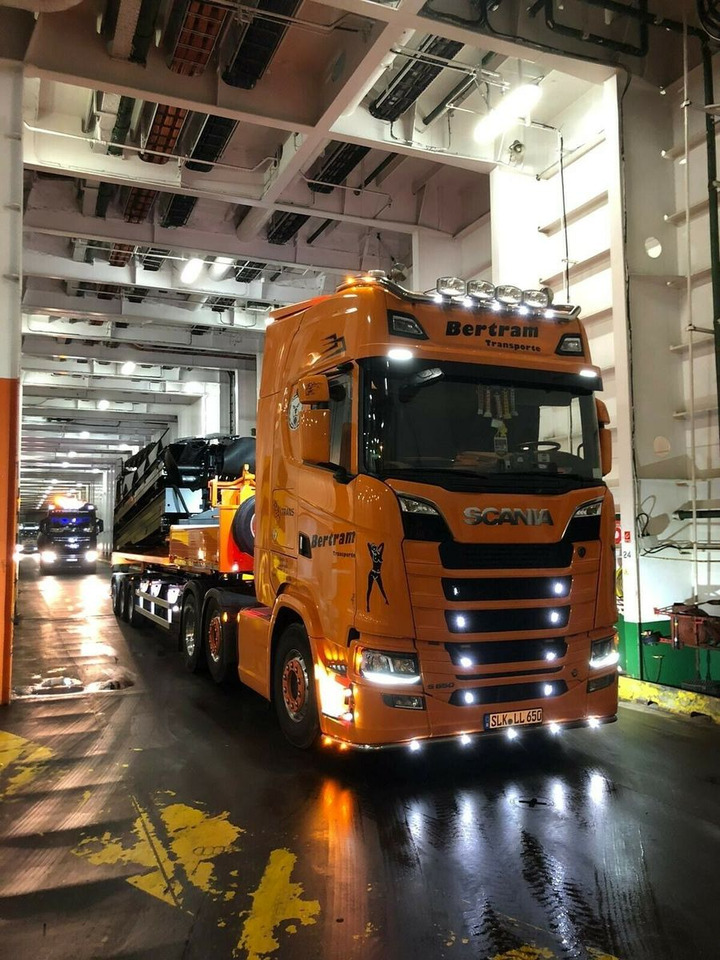 Auflieger Abrollkipper Hakenlift Hookliftloader - Konteinerveduk/ Tõstukiga poolhaagis: pilt 4 Auflieger Abrollkipper Hakenlift Hookliftloader - Konteinerveduk/ Tõstukiga poolhaagis: pilt 4