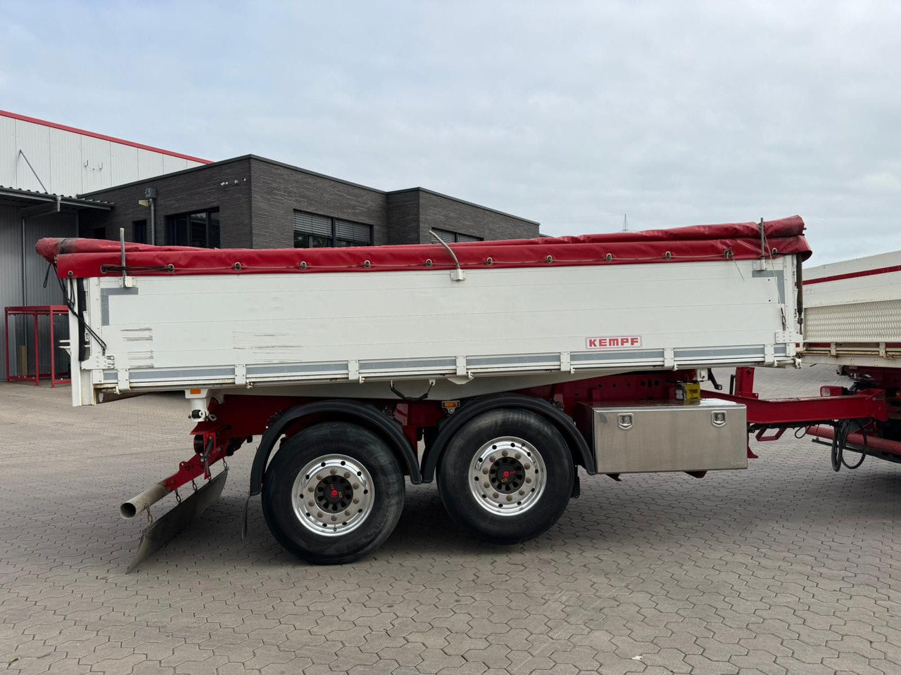 DAF CF 480 FAN 6x2 Dreiseitenkipper Inkl. Anhänger - Kallurauto: pilt 4 DAF CF 480 FAN 6x2 Dreiseitenkipper Inkl. Anhänger - Kallurauto: pilt 4