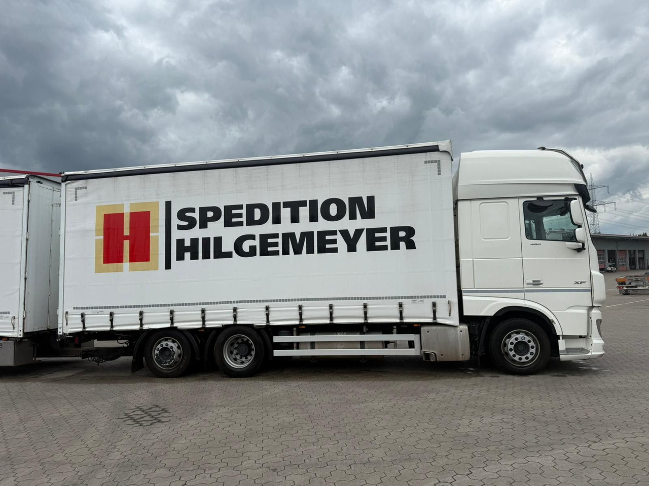 DAF XF 480 FAN LowDeck 6x2 Jumbo Inklusive Anhänger - Tent veoauto: pilt 3 DAF XF 480 FAN LowDeck 6x2 Jumbo Inklusive Anhänger - Tent veoauto: pilt 3