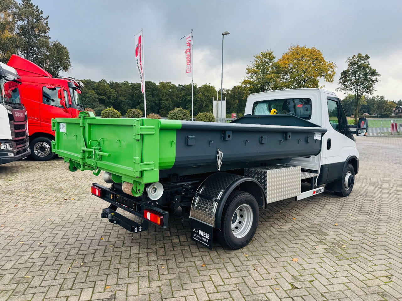 Iveco Daily 70C18H Hyva Abrollkipper - Konkstõstukiga veoauto: pilt 3 Iveco Daily 70C18H Hyva Abrollkipper - Konkstõstukiga veoauto: pilt 3