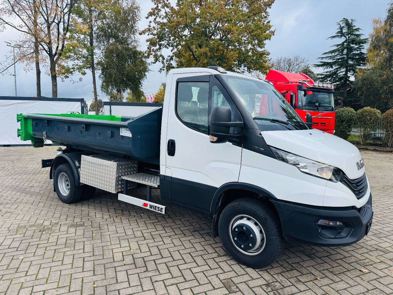 Iveco Daily 70C18H Hyva Abrollkipper - Konkstõstukiga veoauto: pilt 4 Iveco Daily 70C18H Hyva Abrollkipper - Konkstõstukiga veoauto: pilt 4