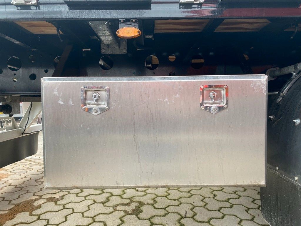 Kässbohrer Bordwandauflieger Twistlocks liising Kässbohrer Bordwandauflieger Twistlocks: pilt 7 Kässbohrer Bordwandauflieger Twistlocks liising Kässbohrer Bordwandauflieger Twistlocks: pilt 7