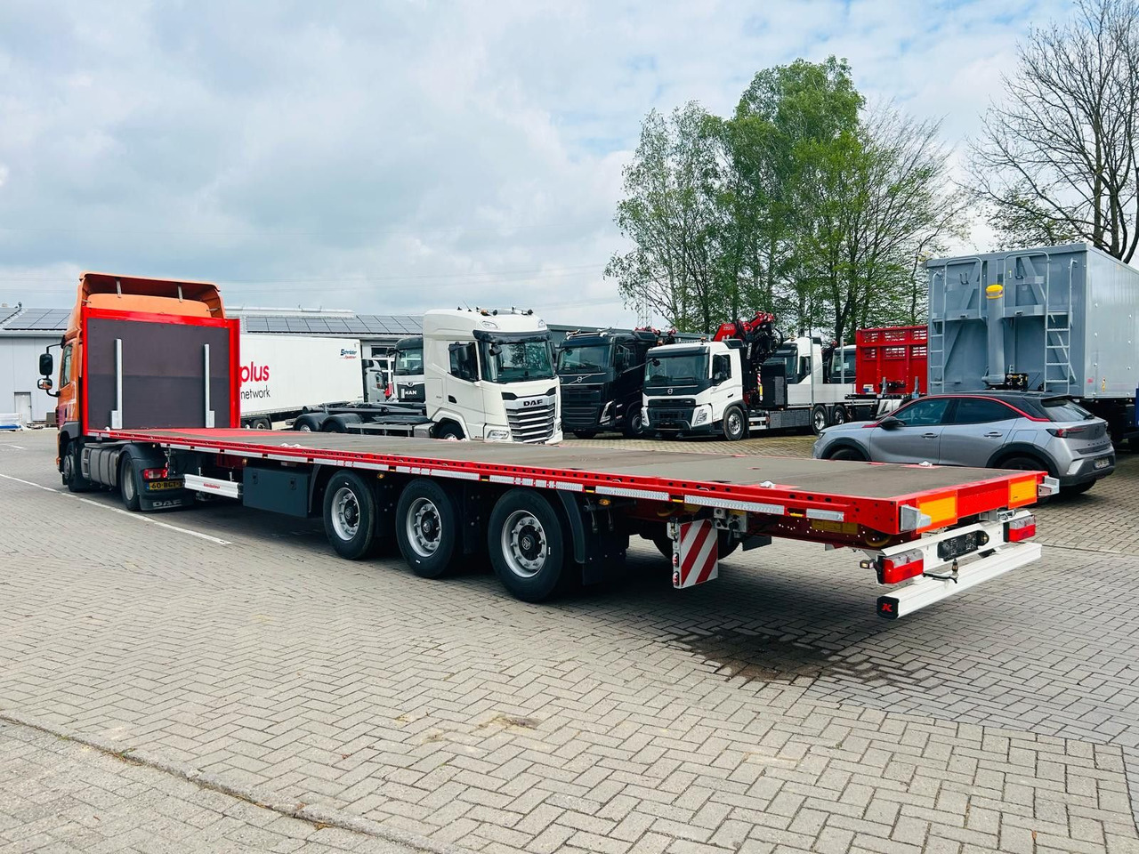 Kässbohrer K.SFS M Mega Plattform Auflieger Sofort Verfügba - Platvorm/ Madelpoolhaagis: pilt 3 Kässbohrer K.SFS M Mega Plattform Auflieger Sofort Verfügba - Platvorm/ Madelpoolhaagis: pilt 3