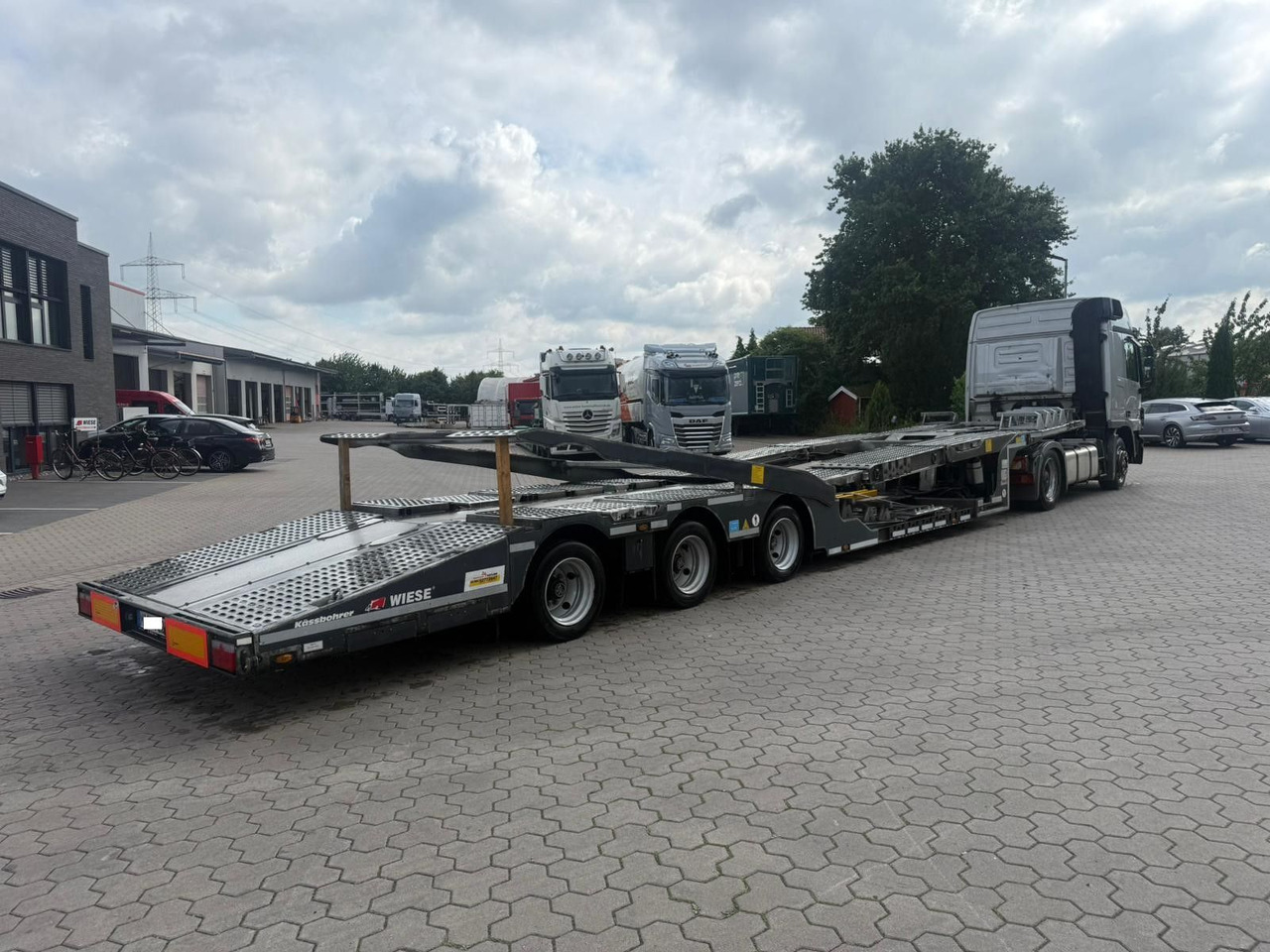 Kässbohrer K.SOK Truck/Car Transporter, Novagrau - Treilerpoolhaagis: pilt 3 Kässbohrer K.SOK Truck/Car Transporter, Novagrau - Treilerpoolhaagis: pilt 3