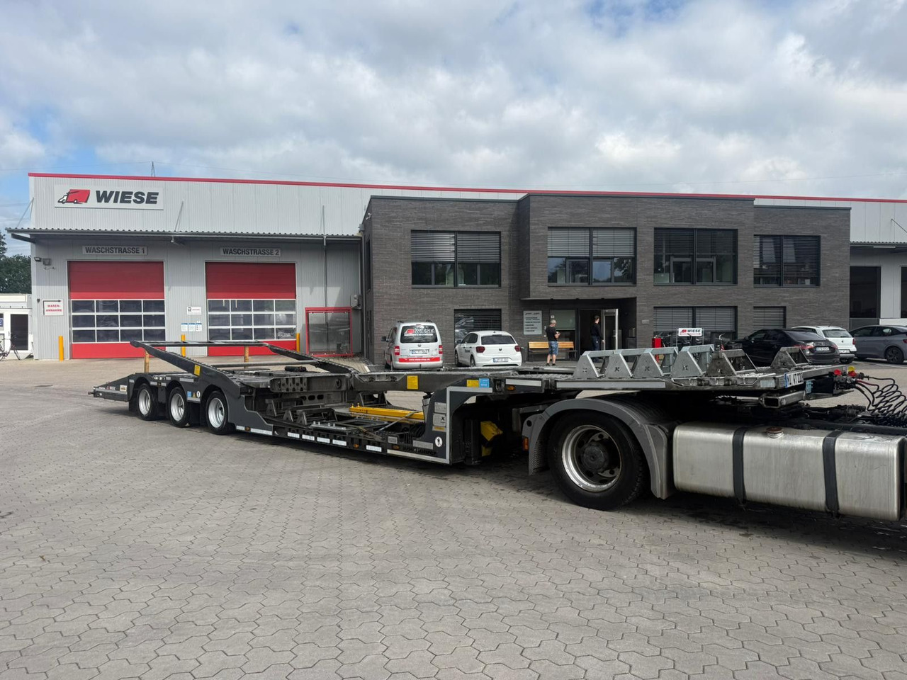 Kässbohrer K.SOK Truck/Car Transporter, Novagrau - Treilerpoolhaagis: pilt 1 Kässbohrer K.SOK Truck/Car Transporter, Novagrau - Treilerpoolhaagis: pilt 1