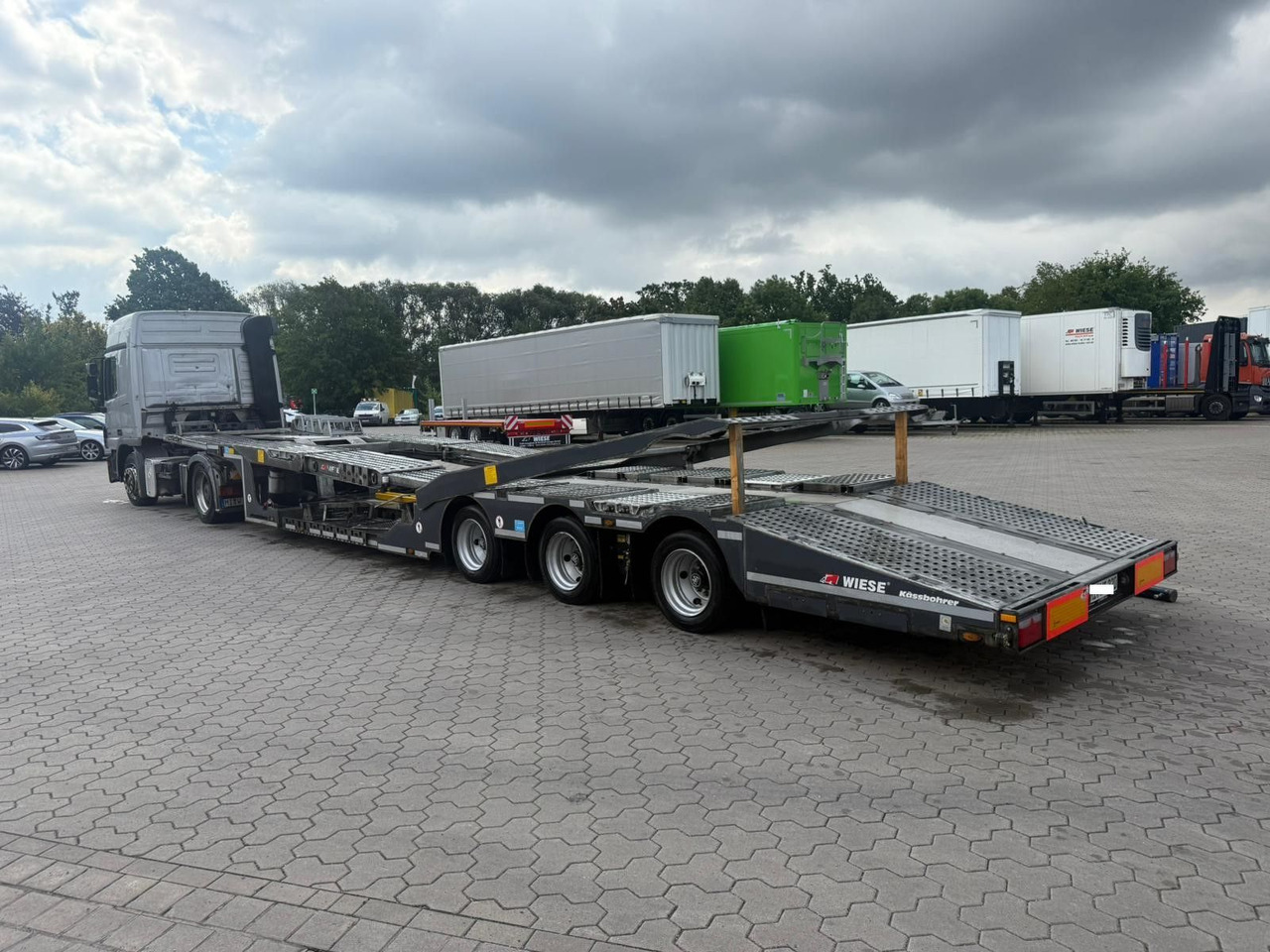 Kässbohrer K.SOK Truck/Car Transporter, Novagrau - Treilerpoolhaagis: pilt 4 Kässbohrer K.SOK Truck/Car Transporter, Novagrau - Treilerpoolhaagis: pilt 4