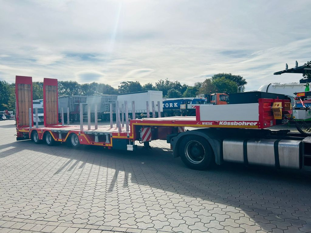 Kässbohrer KSLA RJ Mega Jumbo Tieflader mit Radmulden tele - Madal platvormpoolhaagis: pilt 4 Kässbohrer KSLA RJ Mega Jumbo Tieflader mit Radmulden tele - Madal platvormpoolhaagis: pilt 4