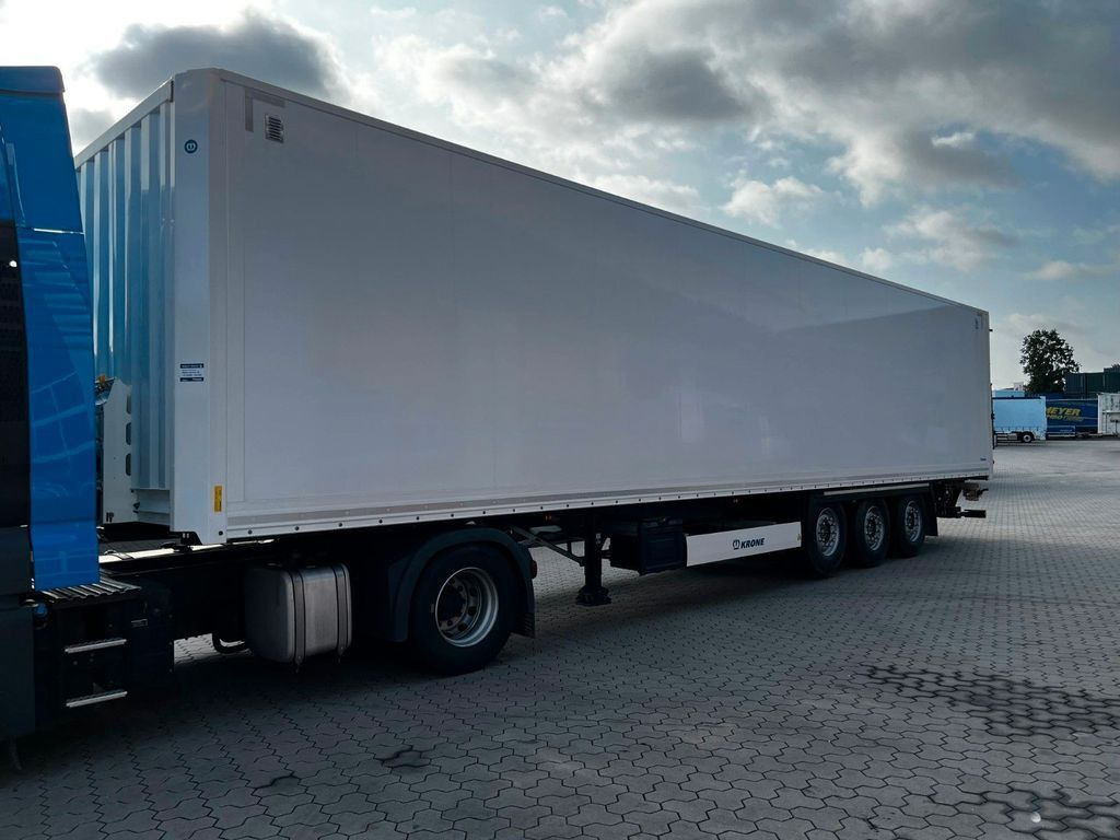 Krone Koffer mit Ladebordwand 2.000 kg Top Klappe - Furgoonpoolhaagis: pilt 2 Krone Koffer mit Ladebordwand 2.000 kg Top Klappe - Furgoonpoolhaagis: pilt 2