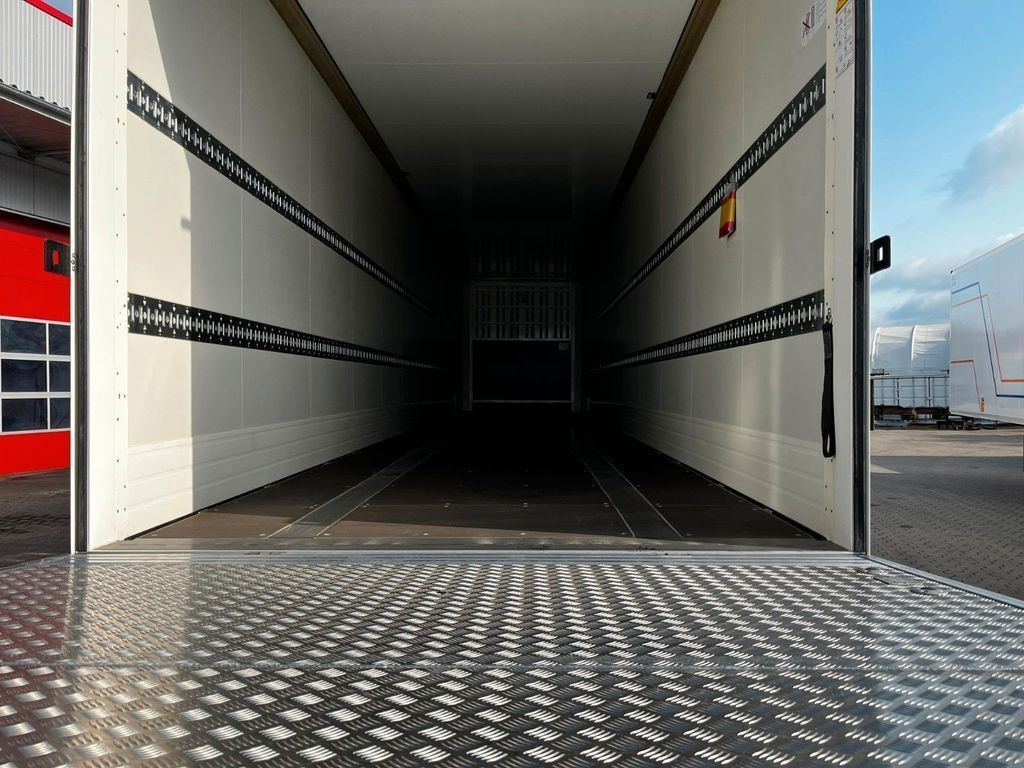Krone Koffer mit Ladebordwand 2.000 kg Top Klappe - Furgoonpoolhaagis: pilt 3 Krone Koffer mit Ladebordwand 2.000 kg Top Klappe - Furgoonpoolhaagis: pilt 3