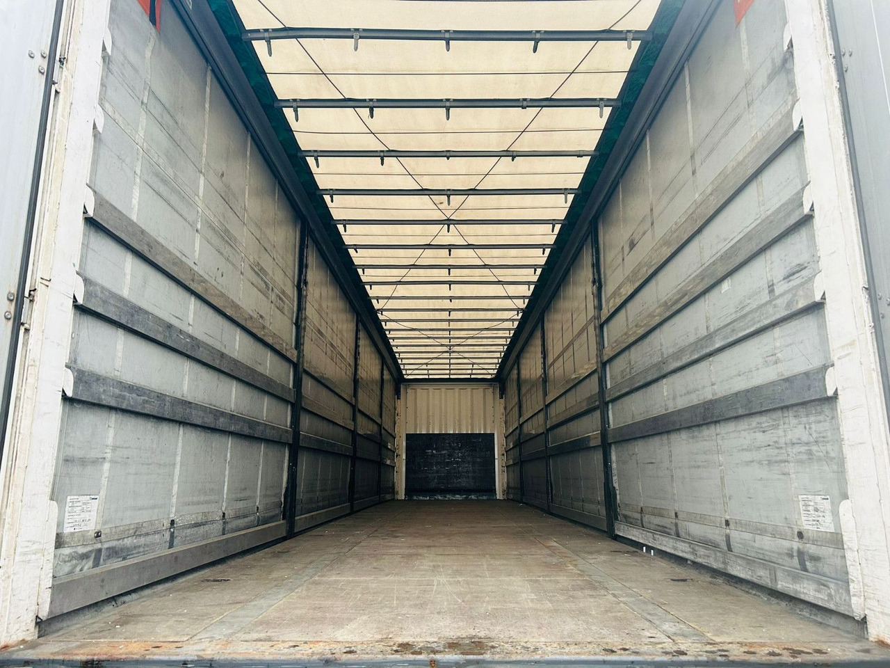 Tentpoolhaagis Krone SD Coil Liner Schiebeplanen Auflieger: pilt 6