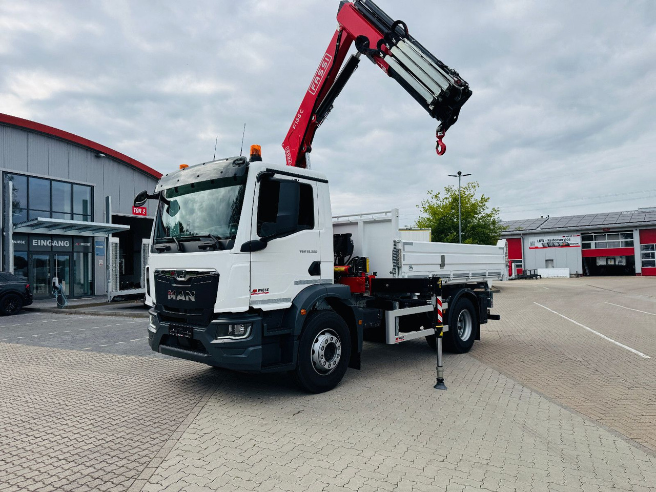 MAN 18.320 4x2 mit Fassi Ladekran Sofort Verfügbar - Kallurauto, Kraanaga veoauto: pilt 3 MAN 18.320 4x2 mit Fassi Ladekran Sofort Verfügbar - Kallurauto, Kraanaga veoauto: pilt 3
