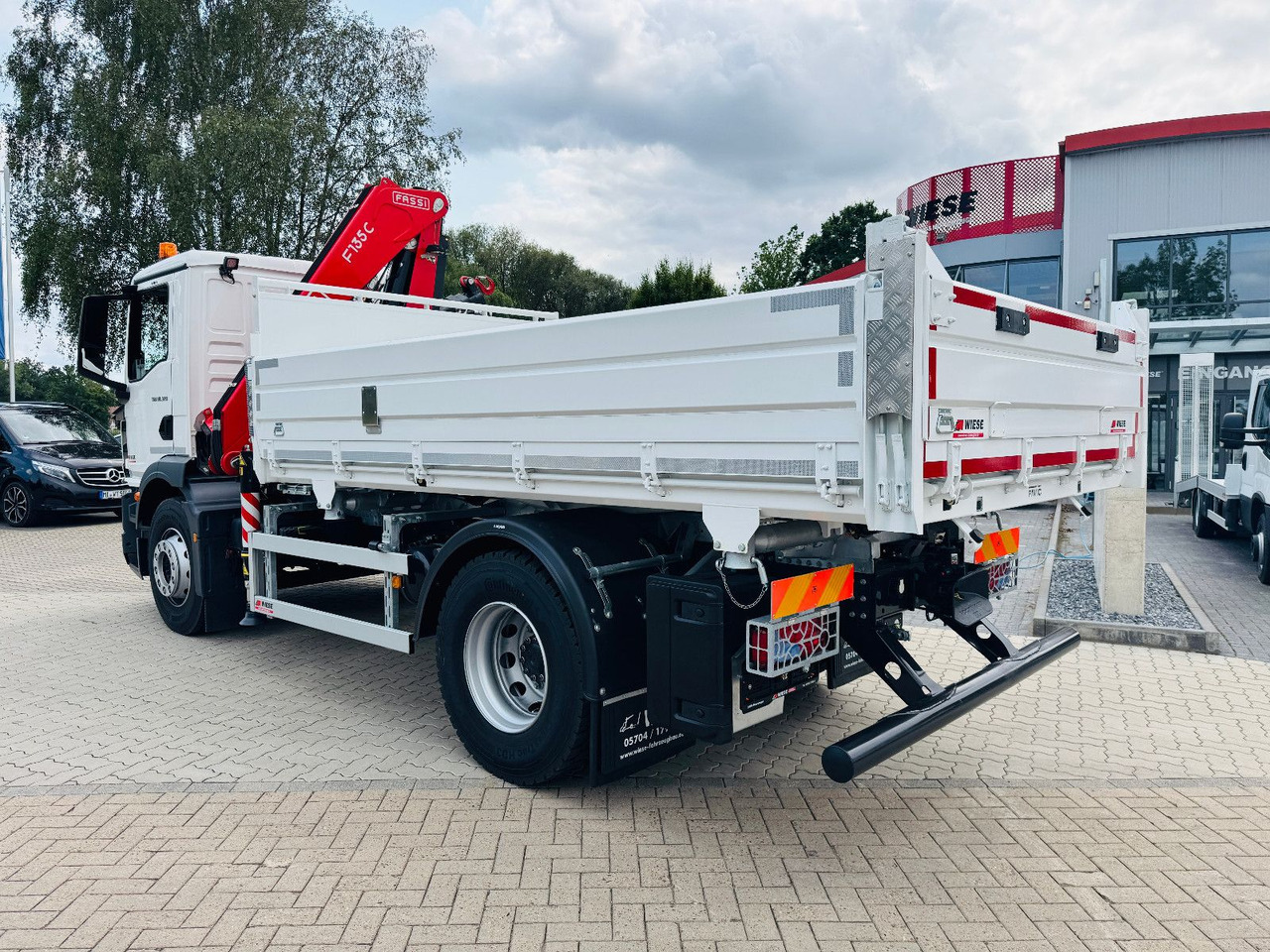 MAN 18.320 4x2 mit Fassi Ladekran Sofort Verfügbar - Kallurauto, Kraanaga veoauto: pilt 4 MAN 18.320 4x2 mit Fassi Ladekran Sofort Verfügbar - Kallurauto, Kraanaga veoauto: pilt 4