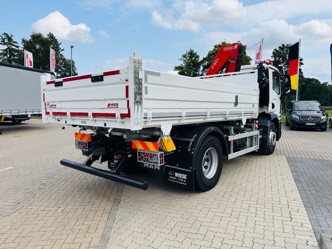 MAN 18.320 4x2 mit Fassi Ladekran Sofort Verfügbar - Kallurauto, Kraanaga veoauto: pilt 3 MAN 18.320 4x2 mit Fassi Ladekran Sofort Verfügbar - Kallurauto, Kraanaga veoauto: pilt 3