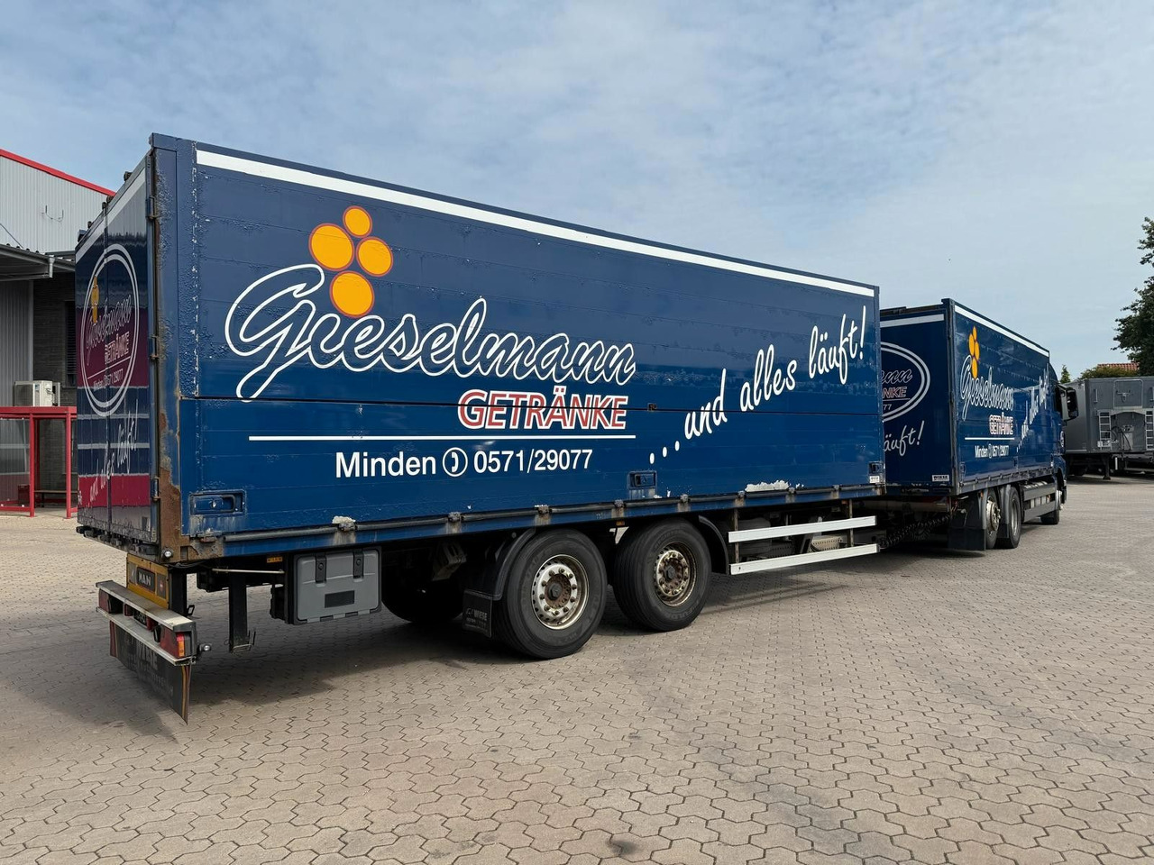 MAN TGA Schwenkwand-Getränkeaufbau incl. Anhänger - Joogiveok: pilt 3 MAN TGA Schwenkwand-Getränkeaufbau incl. Anhänger - Joogiveok: pilt 3