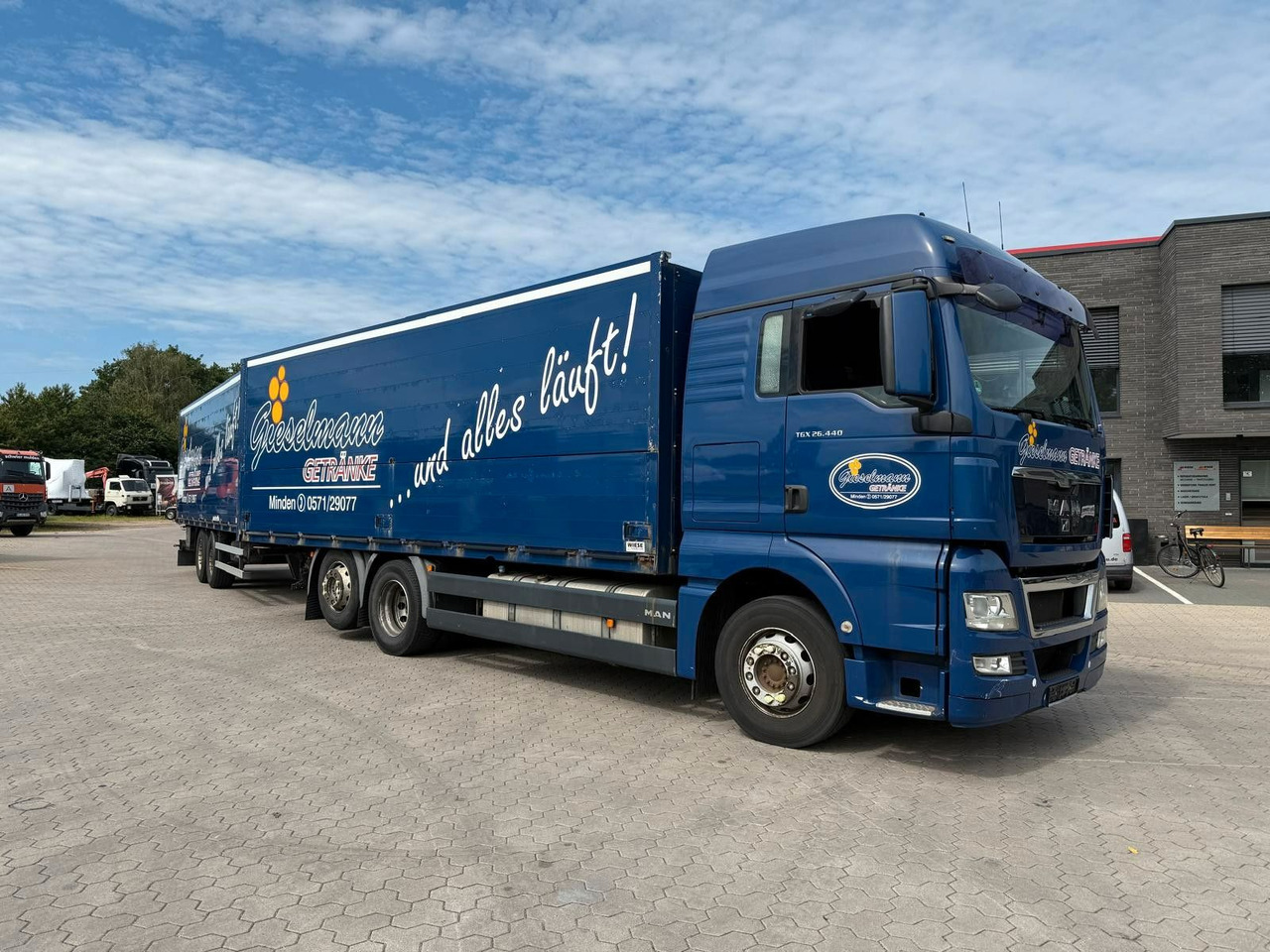 MAN TGA mit Kofferaufbau/Getränkeaufbau + Anhänger - Joogiveok: pilt 1 MAN TGA mit Kofferaufbau/Getränkeaufbau + Anhänger - Joogiveok: pilt 1