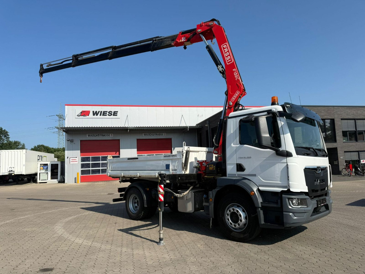 MAN TGM 18.320 4x2 BB mit Fassi F135 Kipper Kran - Kallurauto, Kraanaga veoauto: pilt 1 MAN TGM 18.320 4x2 BB mit Fassi F135 Kipper Kran - Kallurauto, Kraanaga veoauto: pilt 1