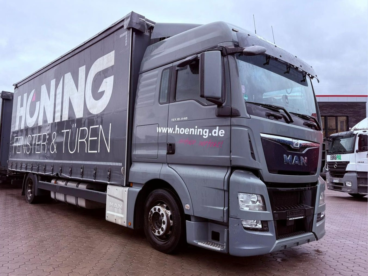 MAN TGX 18.440 LL Volumen LKW mit Staplerhalterung MAN TGX 18.440 LL Volumen LKW mit Staplerhalterung - Tent veoauto: pilt 2 MAN TGX 18.440 LL Volumen LKW mit Staplerhalterung MAN TGX 18.440 LL Volumen LKW mit Staplerhalterung - Tent veoauto: pilt 2