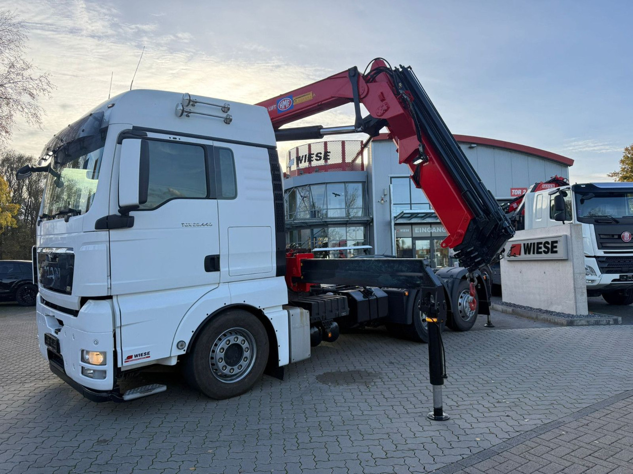 MAN TGX 26.440 6x2 mit HMF 3000-5 Kran Top Zustand - Kraanaga veoauto: pilt 4 MAN TGX 26.440 6x2 mit HMF 3000-5 Kran Top Zustand - Kraanaga veoauto: pilt 4