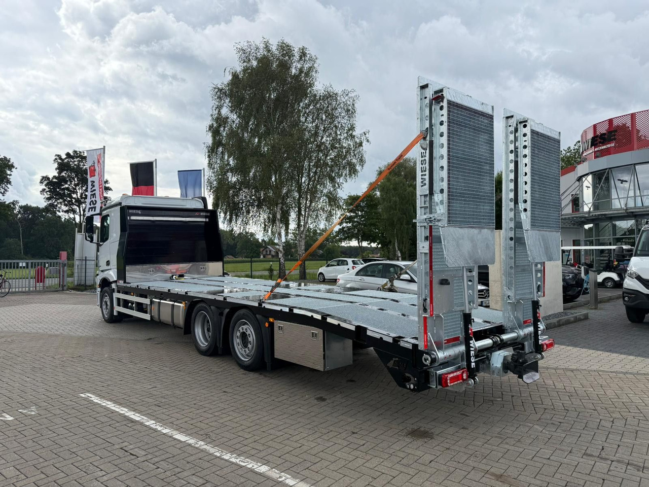 Mercedes-Benz Actros mit Rampen, Maschinentransporter - Puksiirauto: pilt 3 Mercedes-Benz Actros mit Rampen, Maschinentransporter - Puksiirauto: pilt 3