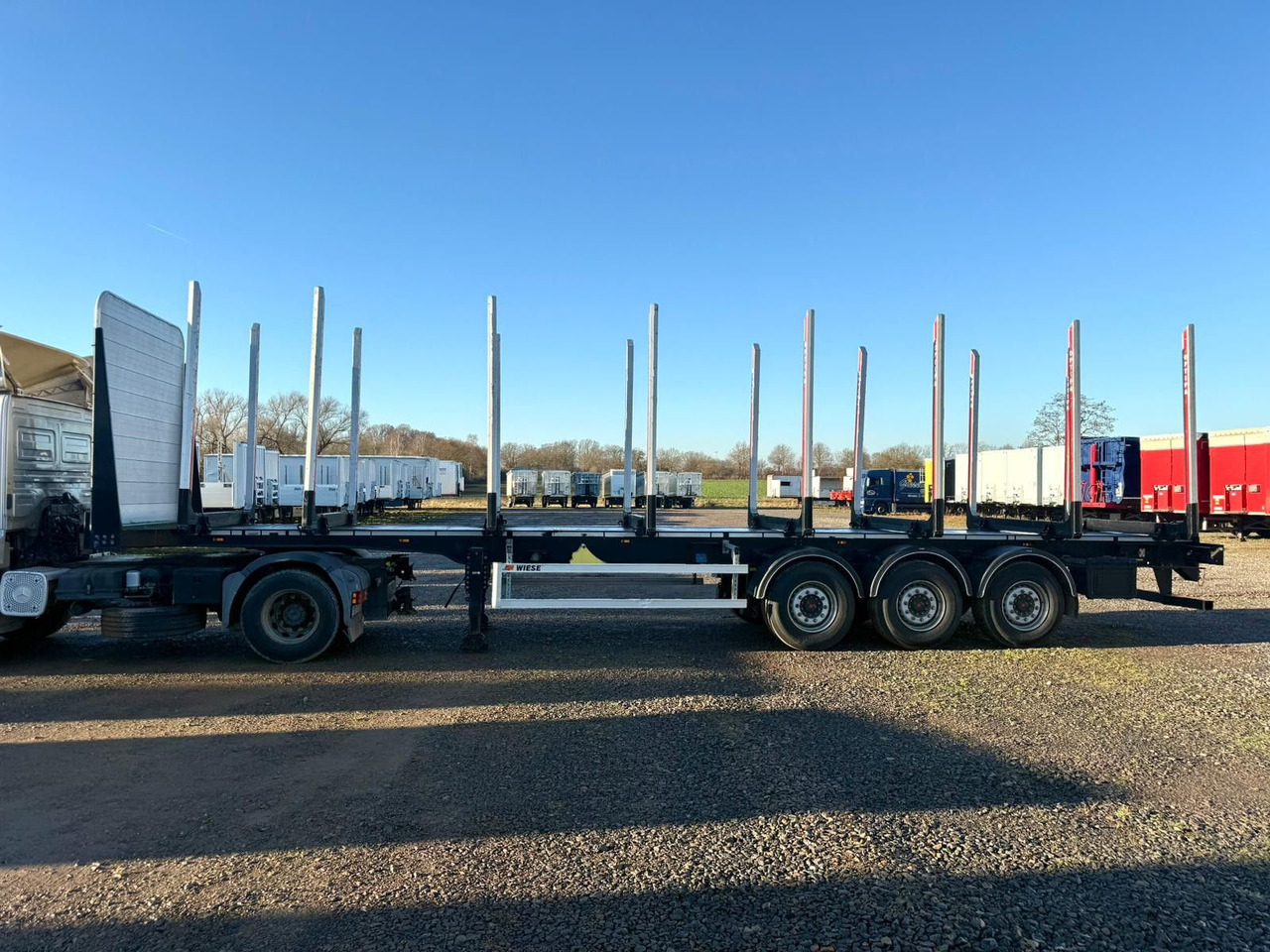 PAVIC Holzauflieger mit Schemel und Rungen - Metsaveo poolhaagis: pilt 5 PAVIC Holzauflieger mit Schemel und Rungen - Metsaveo poolhaagis: pilt 5