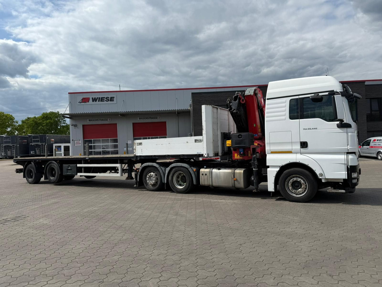 MAN TGX 26.440 6x2 mit HMF 3000-5 Kran - Sadulveok: pilt 4 MAN TGX 26.440 6x2 mit HMF 3000-5 Kran - Sadulveok: pilt 4