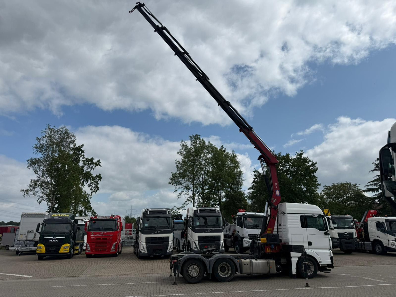 MAN TGX 26.440 6x2 mit HMF 3000-5 Kran TÜV NEU - Sadulveok: pilt 3 MAN TGX 26.440 6x2 mit HMF 3000-5 Kran TÜV NEU - Sadulveok: pilt 3