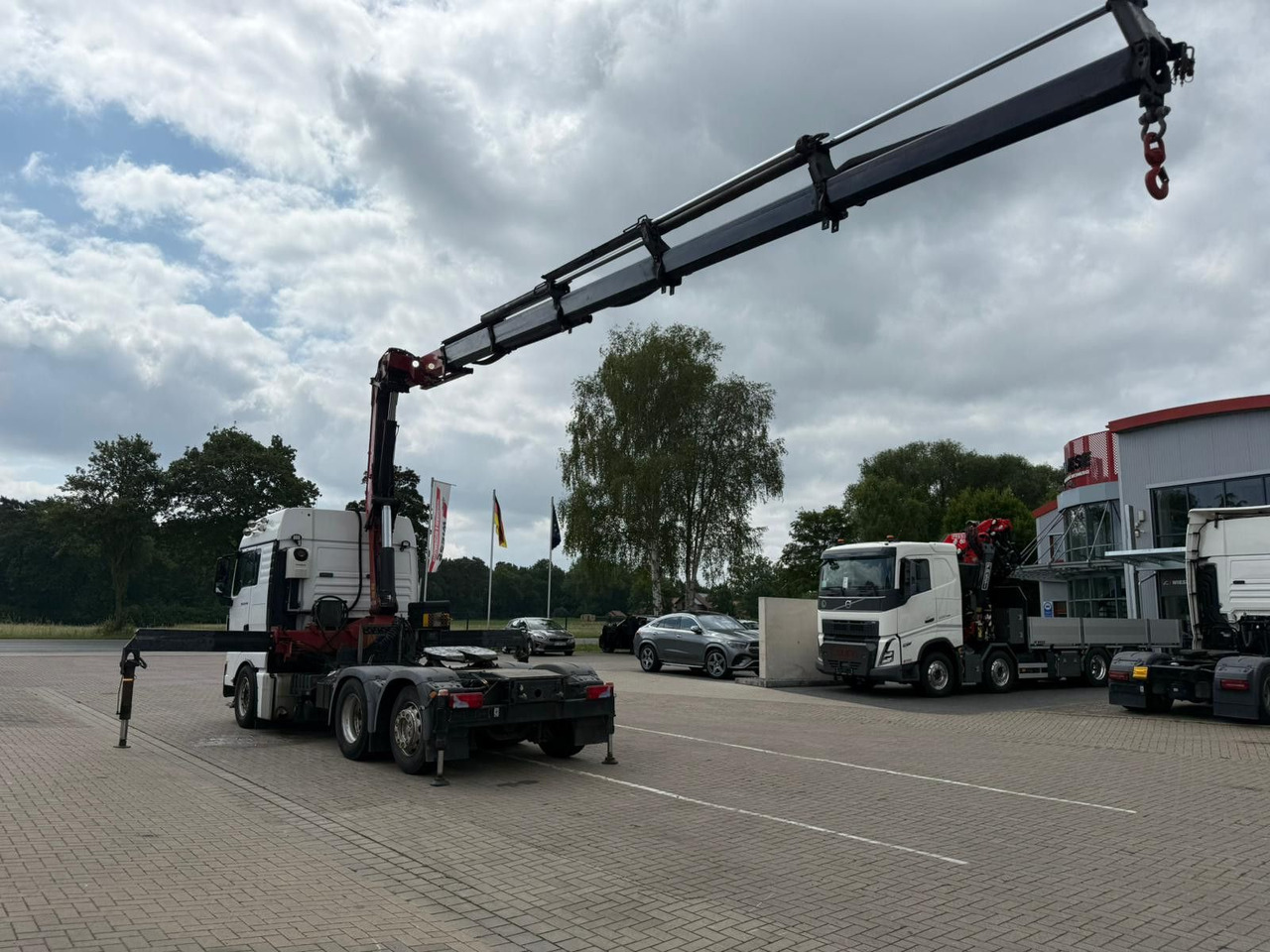 MAN TGX 26.440 6x2 mit HMF 3000-5 Kran TÜV NEU - Sadulveok: pilt 4 MAN TGX 26.440 6x2 mit HMF 3000-5 Kran TÜV NEU - Sadulveok: pilt 4