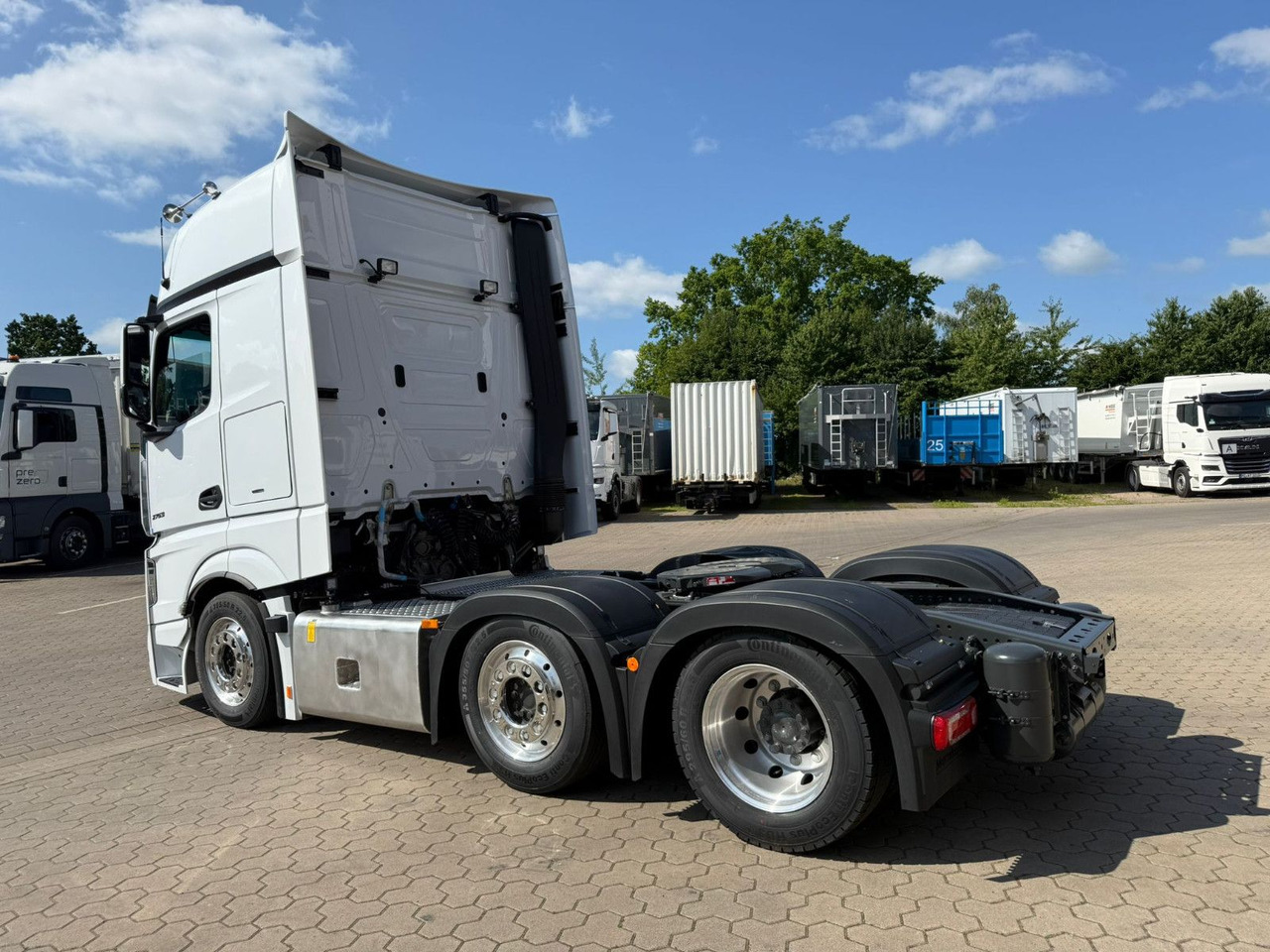 Mercedes-Benz Actros 2753 GigaSpace L 6x2 Lowliner TrendLine - Sadulveok: pilt 4 Mercedes-Benz Actros 2753 GigaSpace L 6x2 Lowliner TrendLine - Sadulveok: pilt 4