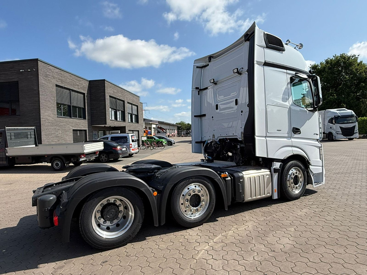 Mercedes-Benz Actros 2753 GigaSpace L 6x2 Lowliner TrendLine - Sadulveok: pilt 5 Mercedes-Benz Actros 2753 GigaSpace L 6x2 Lowliner TrendLine - Sadulveok: pilt 5