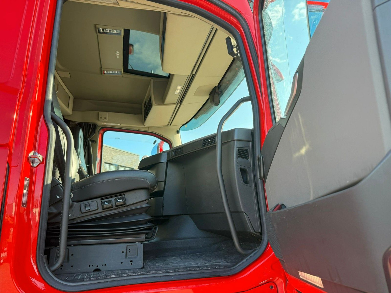 Volvo FH 540 4x2 BL mit Alu Felgen Top gepflegt - Sadulveok: pilt 5 Volvo FH 540 4x2 BL mit Alu Felgen Top gepflegt - Sadulveok: pilt 5