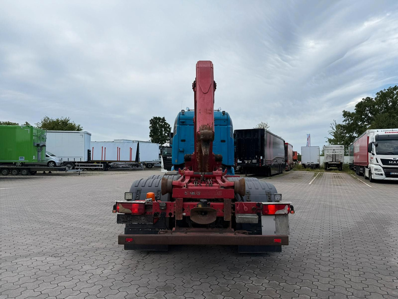 Scania G440 Abrollkipper/Hakenlift - Konkstõstukiga veoauto: pilt 5 Scania G440 Abrollkipper/Hakenlift - Konkstõstukiga veoauto: pilt 5
