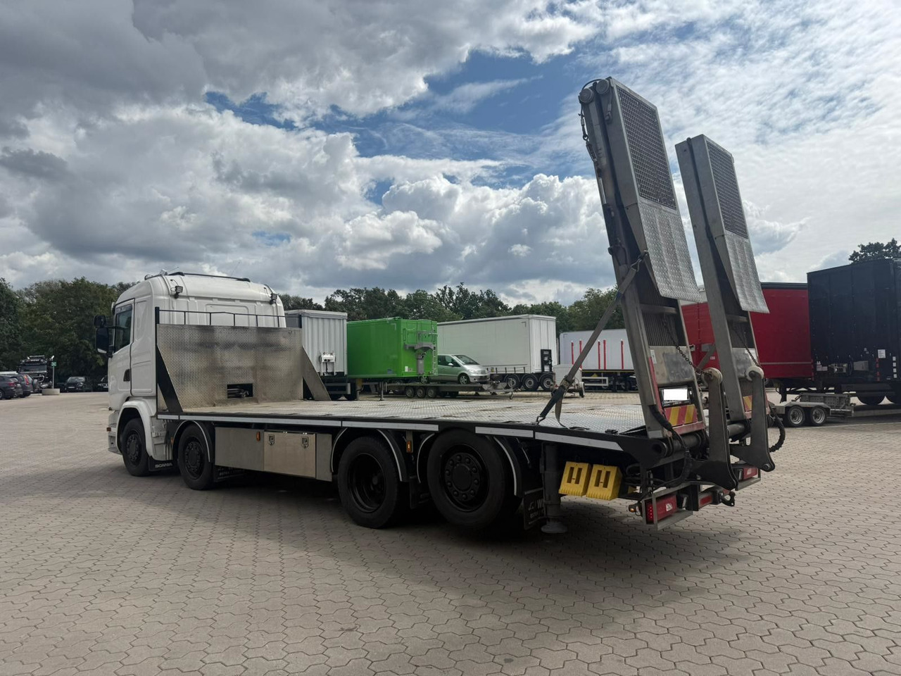 Scania G450 Baumaschinentransporter mit Rampen - Treilerveoauto: pilt 3 Scania G450 Baumaschinentransporter mit Rampen - Treilerveoauto: pilt 3