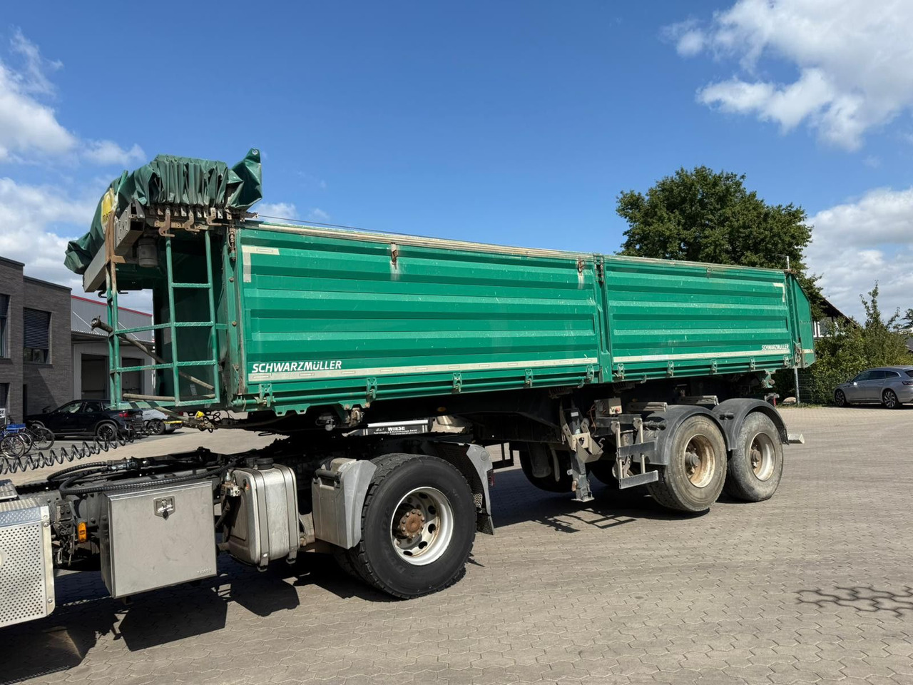 Schwarzmüller 2 Achs Dreiseitenkipper 21m³ mit elektr. Verdeck - Kallur-poolhaagis: pilt 4 Schwarzmüller 2 Achs Dreiseitenkipper 21m³ mit elektr. Verdeck - Kallur-poolhaagis: pilt 4