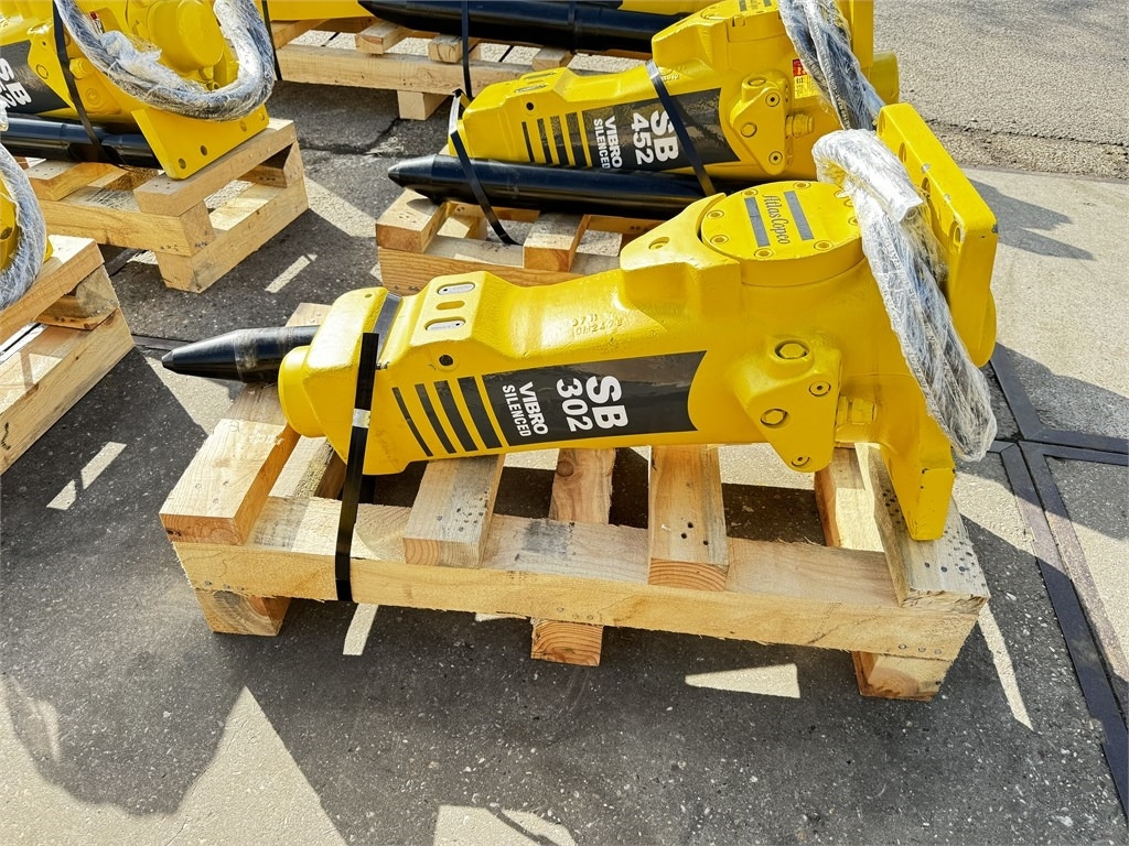 Atlas Copco SB 302 Epiroc SB302 - Hüdrauliline haamer - Ehitusmasinad: pilt 3 Atlas Copco SB 302 Epiroc SB302 - Hüdrauliline haamer - Ehitusmasinad: pilt 3