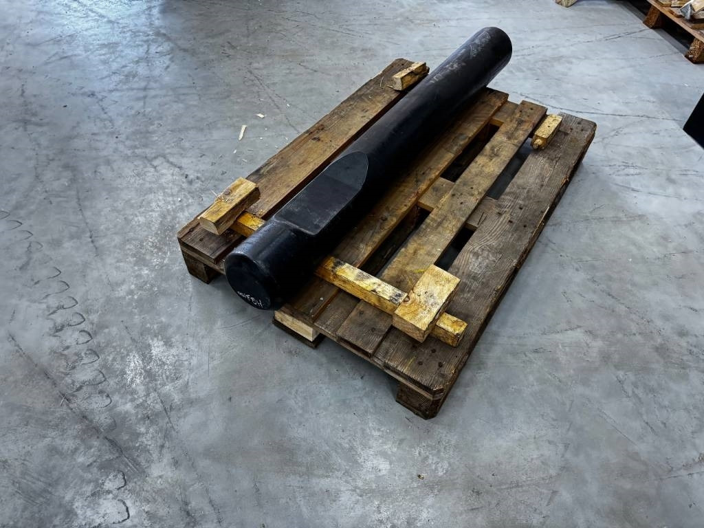 Epiroc Atlas Copco HB3100 HB3000 Blunt Tool Stampfmeißel - Hüdrauliline haamer - Ehitusmasinad: pilt 1 Epiroc Atlas Copco HB3100 HB3000 Blunt Tool Stampfmeißel - Hüdrauliline haamer - Ehitusmasinad: pilt 1